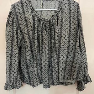 EUC Magnolia Pearl Abigail Stagecoach Top